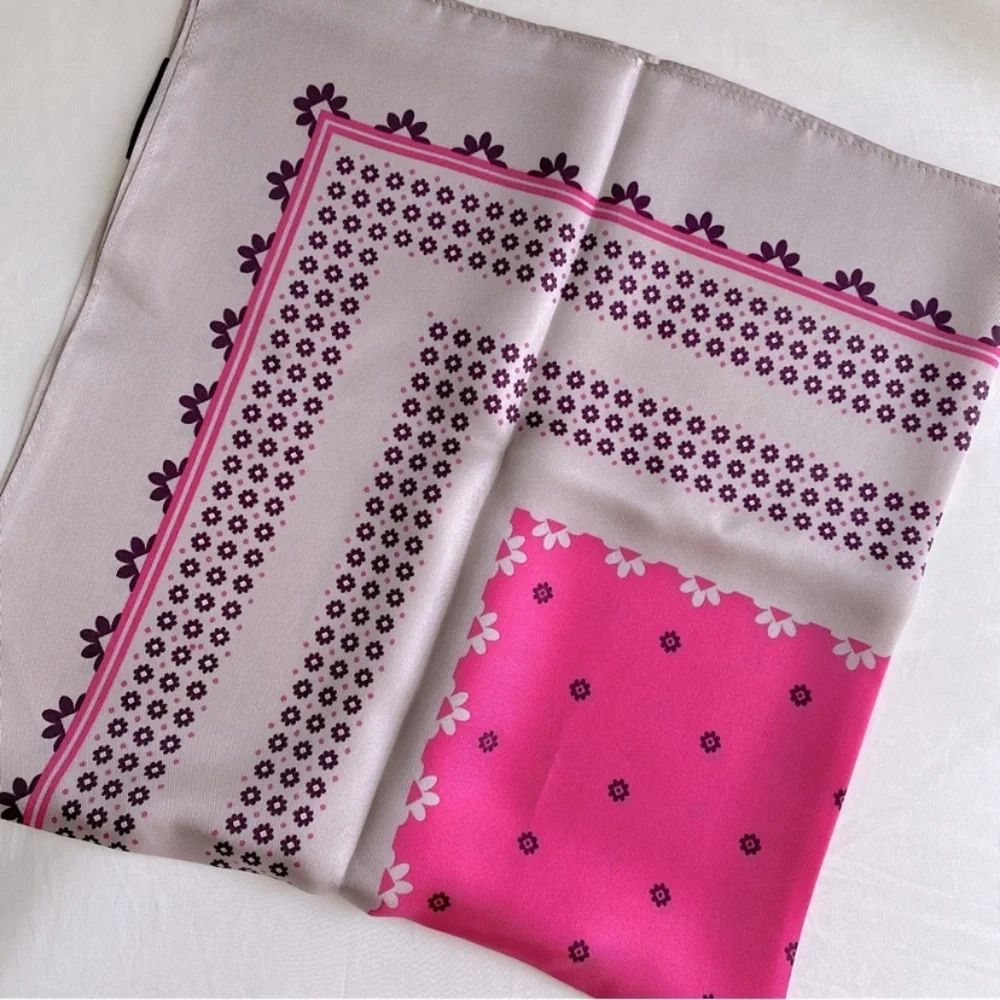 ANN TAYLOR SILK GEOMETRIC FLORAL PRINT SCARF SQUARE Limited Edition Pink Grey